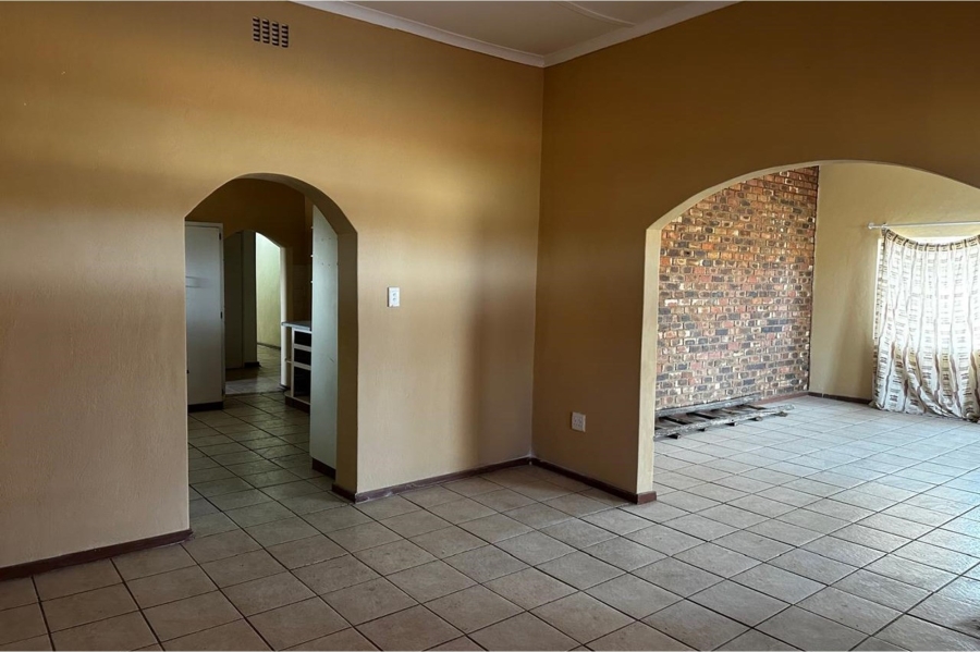 4 Bedroom Property for Sale in Rooigrond North West